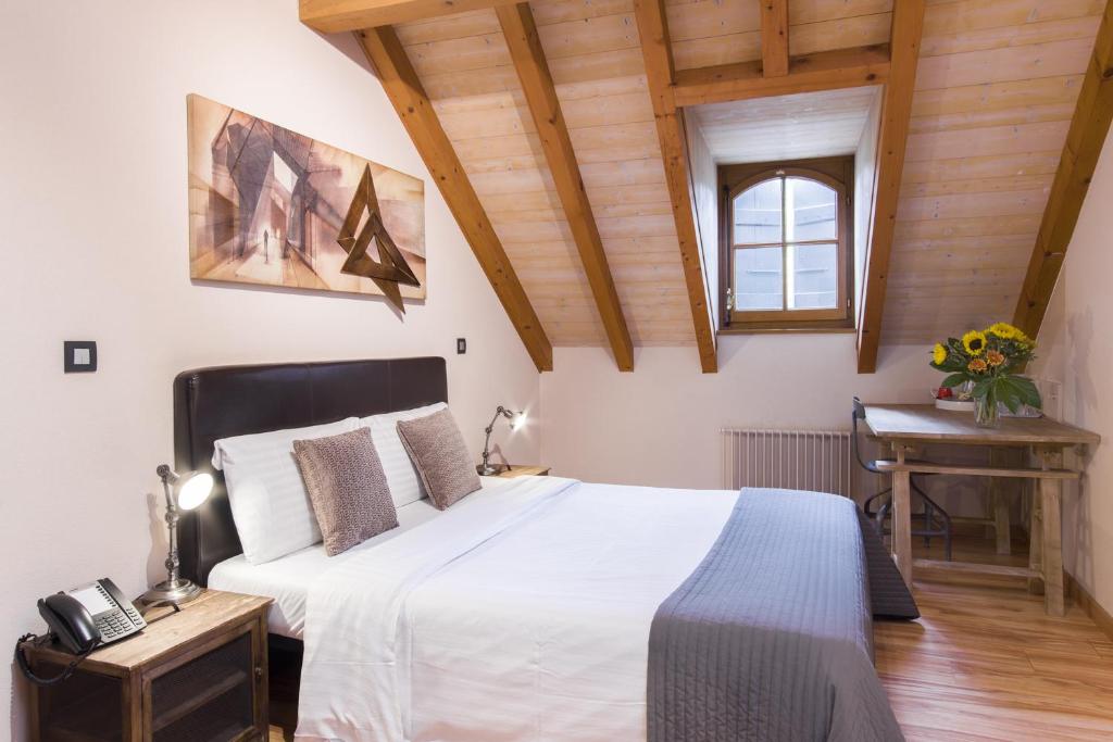 Двухместный (Двухместный номер с видом на сад - Мансарда), Auberge Communale de Carouge