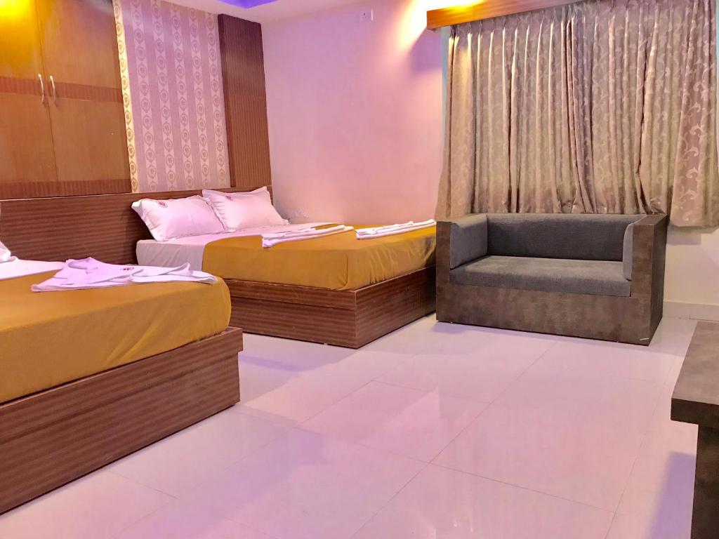 Трехместный (Трехместный номер Делюкс), Hotel Grand Suites with parking