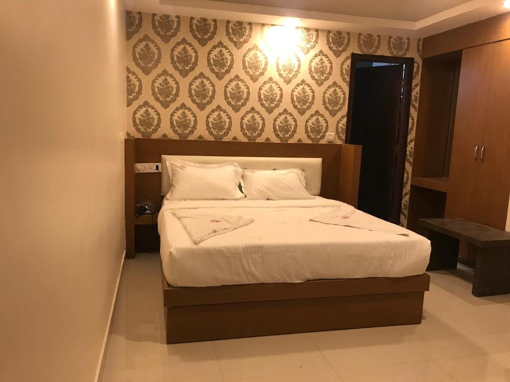 Двухместный (Стандартный двухместный номер с 1 кроватью), Hotel Grand Suites with parking