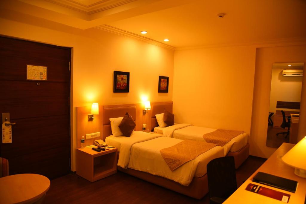 Двухместный (Staycation Offer - Studio Suites), Royal Orchid Suites Whitefield Bangalore