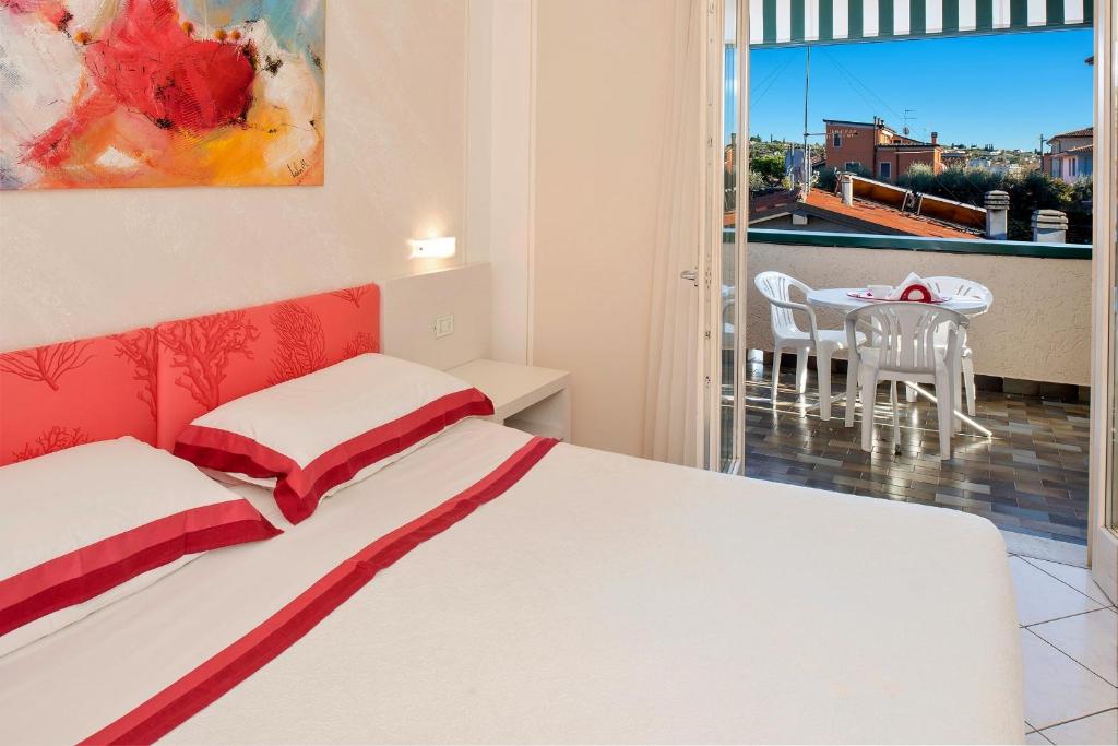 Blue Lake Residence - Bardolino photo 2