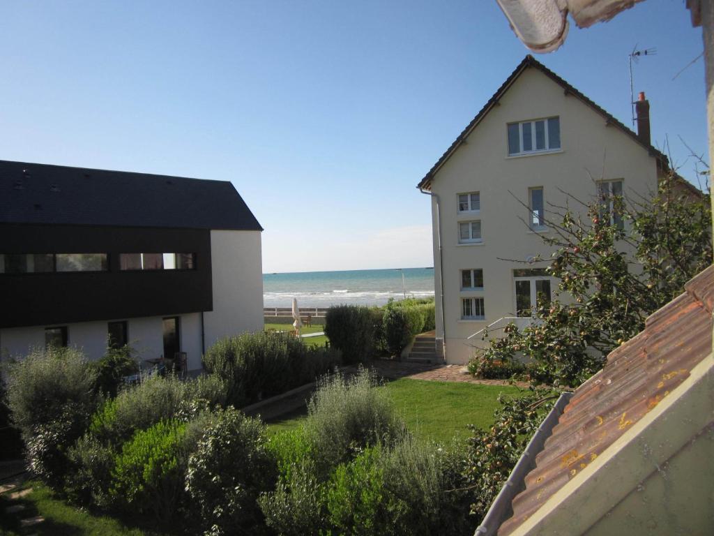 Gîtes en Normandie en FRONT DE MER à Asnelles , 3km d'Arromanches, 10km de Bayeux photo 1