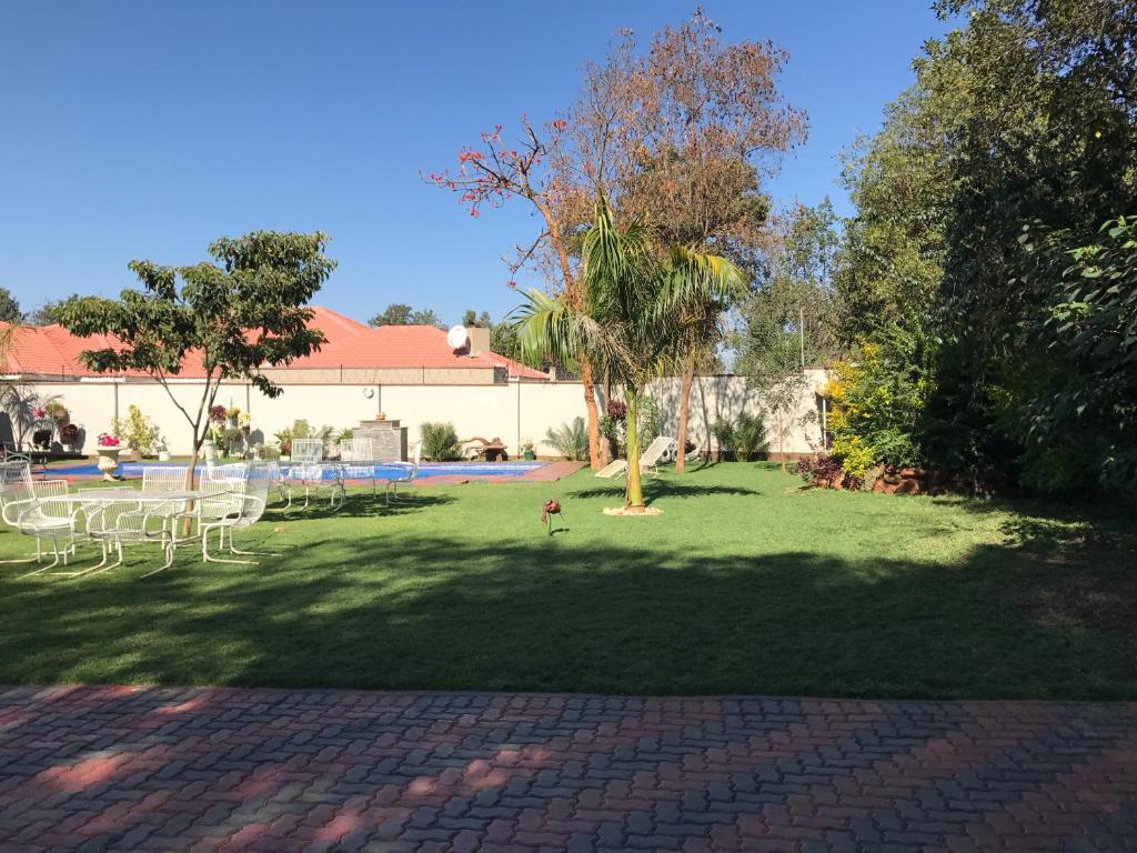 Mandara Beeston guest house photo 3