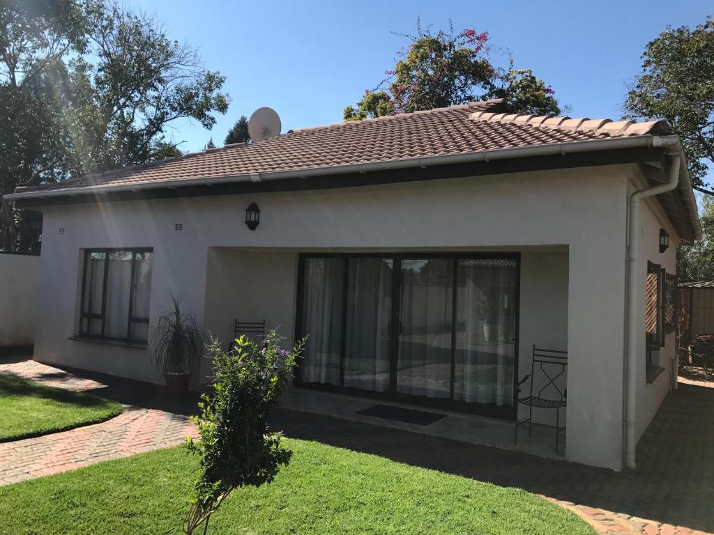 Mandara Beeston guest house photo 1