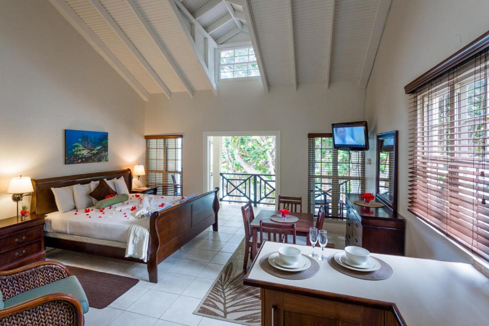 Blue Waters Inn photo 1