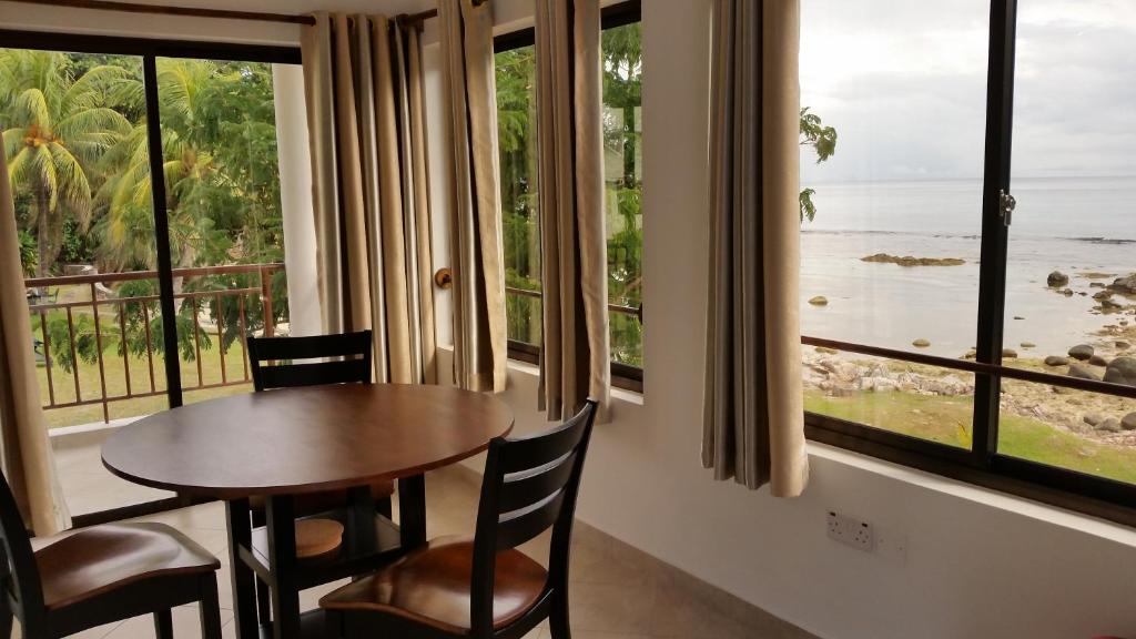 Апартаменты (Улучшенные апартаменты с 1 спальней – На берегу моря), Beach Cottages