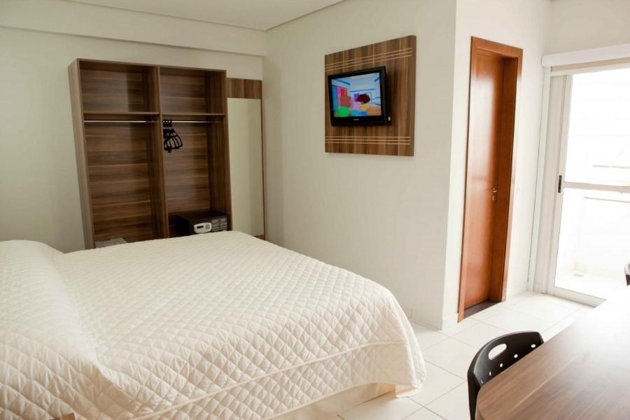 Serras Hotel photo 1