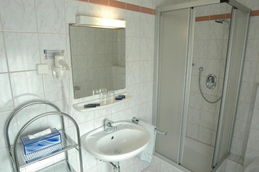 Четырехместный (Четырехместный номер), Pension Weber with private parking