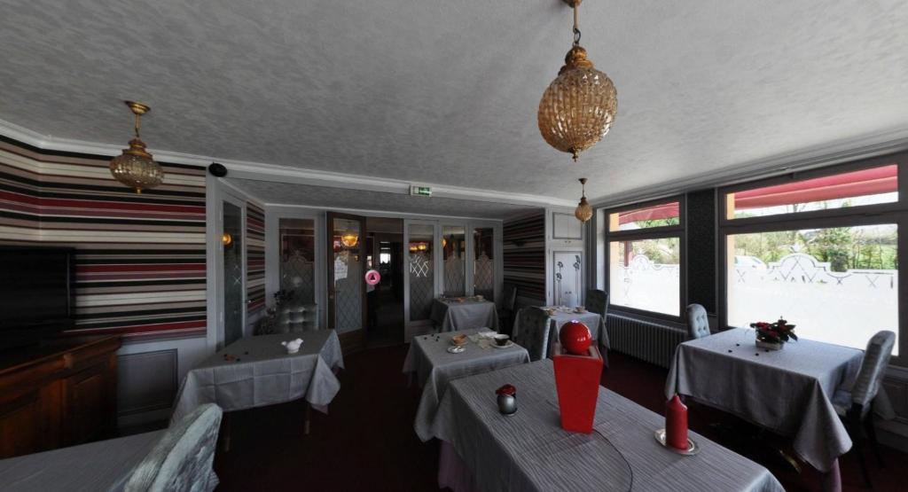 Logis Hôtel-Restaurant La Croix Couverte photo 1