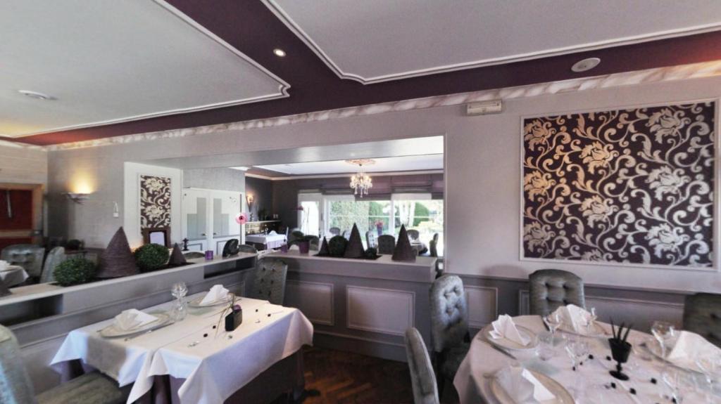 Logis Hôtel-Restaurant La Croix Couverte photo 2