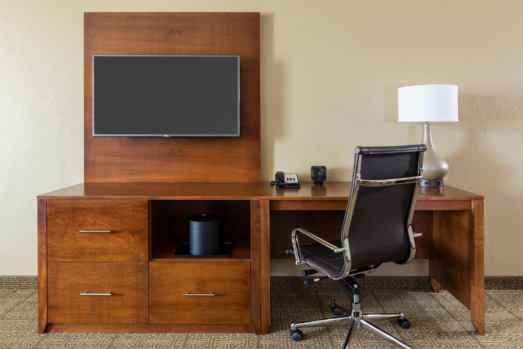 Comfort Suites Hartville-North Canton photo 3