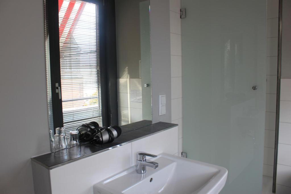 Трехместный (Трехместный номер), Hotel Arena Inn - Berlin Mitte