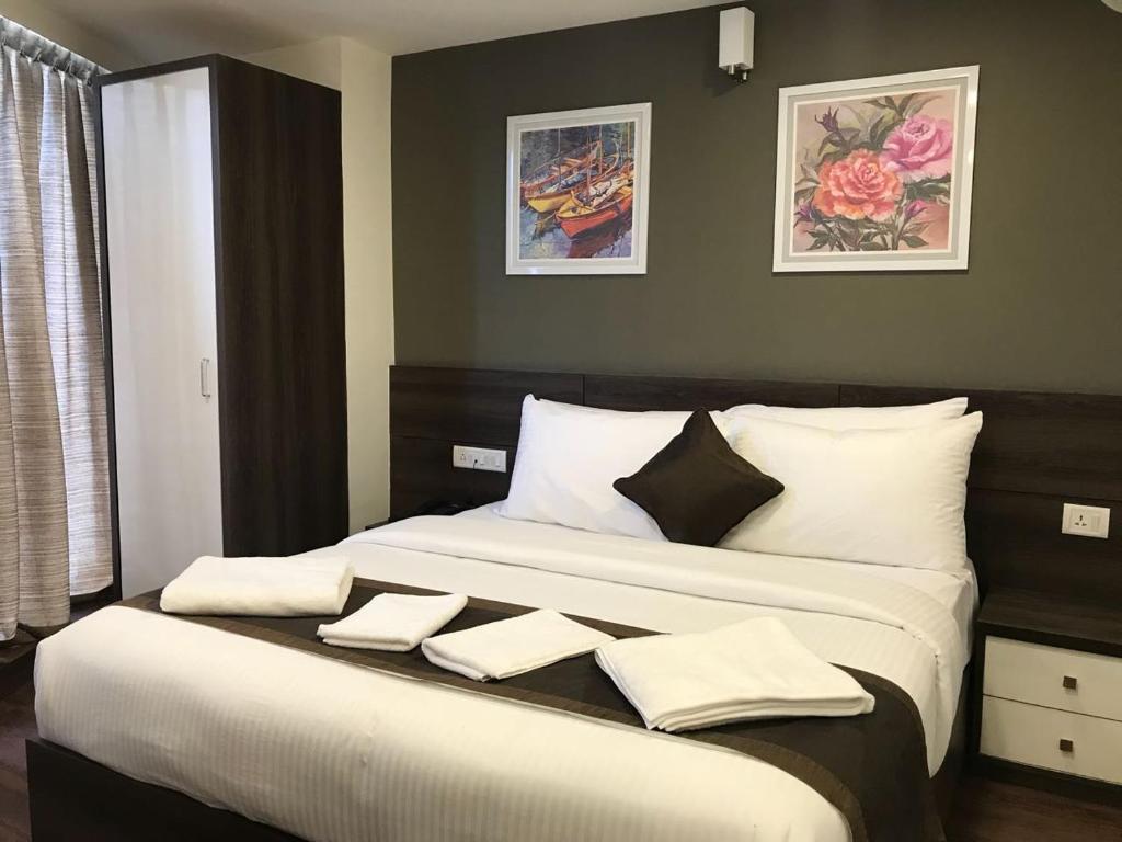 Двухместный (Superior Room with 24 Hours Check-in & Check-out), Hotel Royal Inn