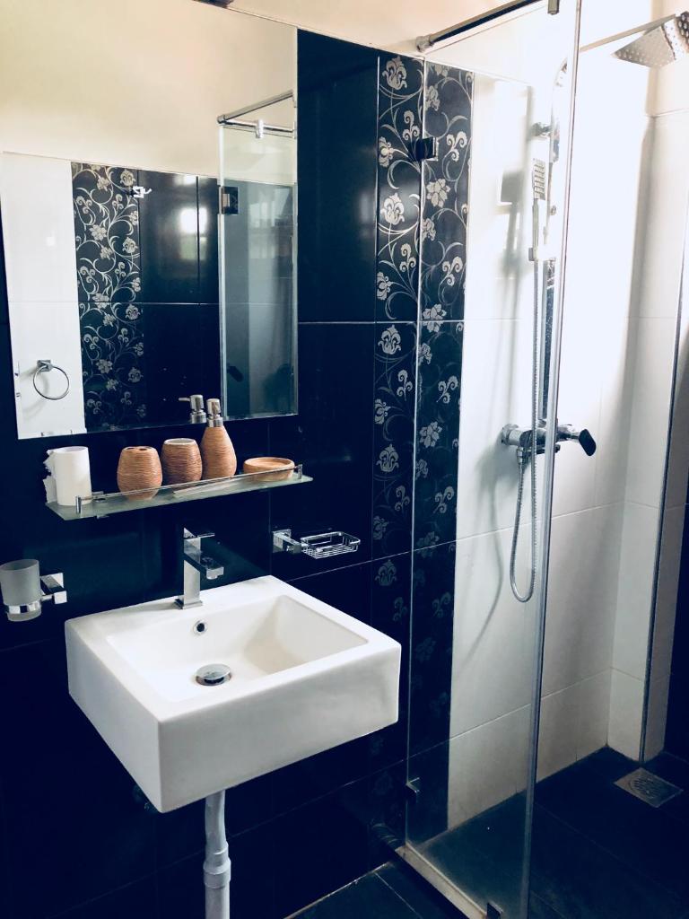 Двухместный (Семейный номер с собственной ванной комнатой вне номера), Mama's Boutique Hotel