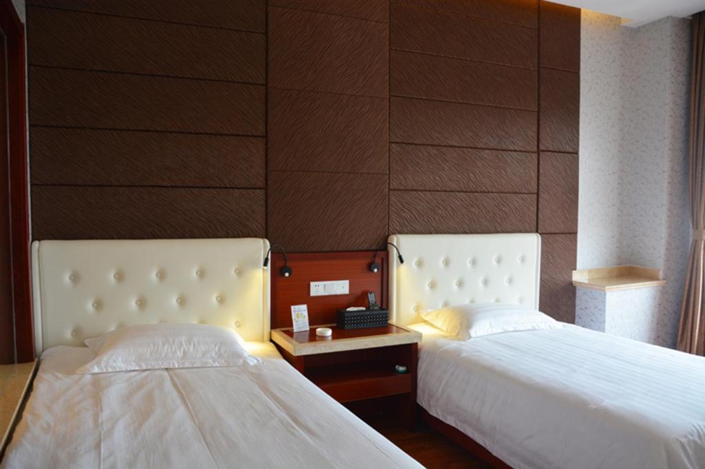 Qingdao Hua Qi Kaiserdom Hotel photo 2