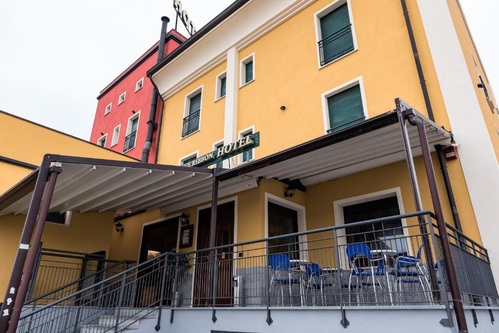 Hotel Blue Ribbon photo 2
