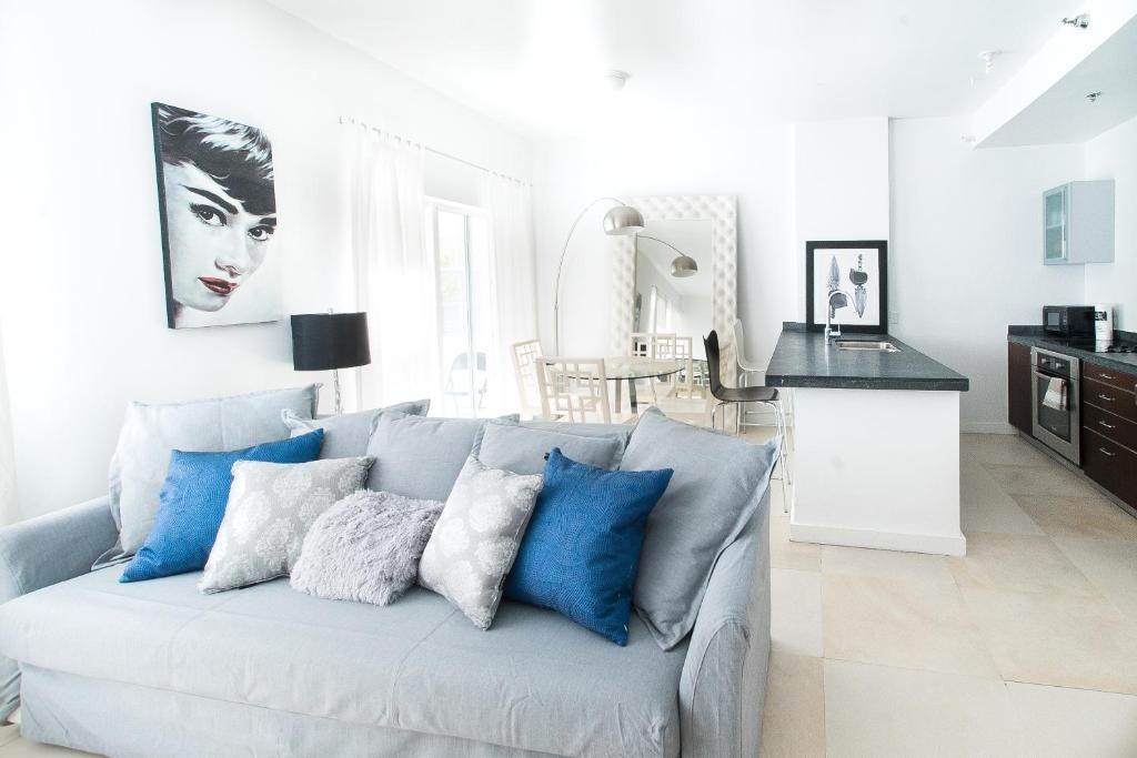 Sage on Ocean Drive Apartments image