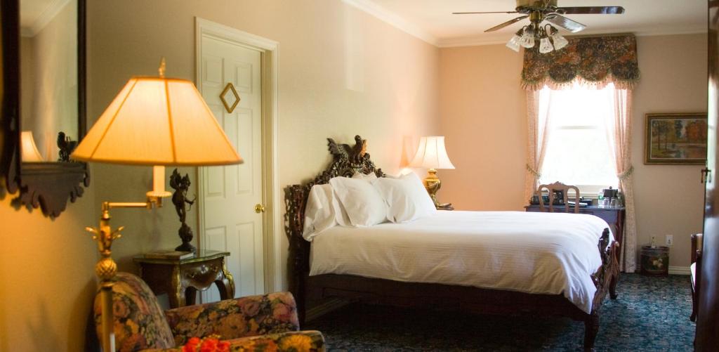 The Sanford House Inn & Spa photo 2