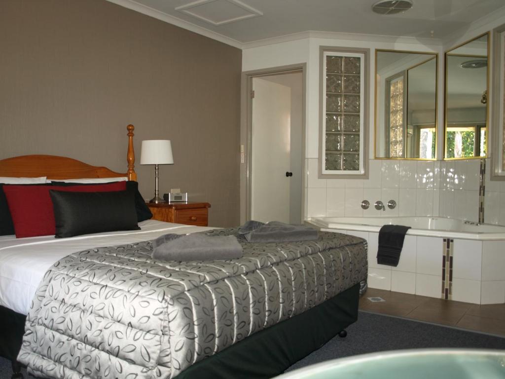 Old Coach Motor Inn Echuca photo 2