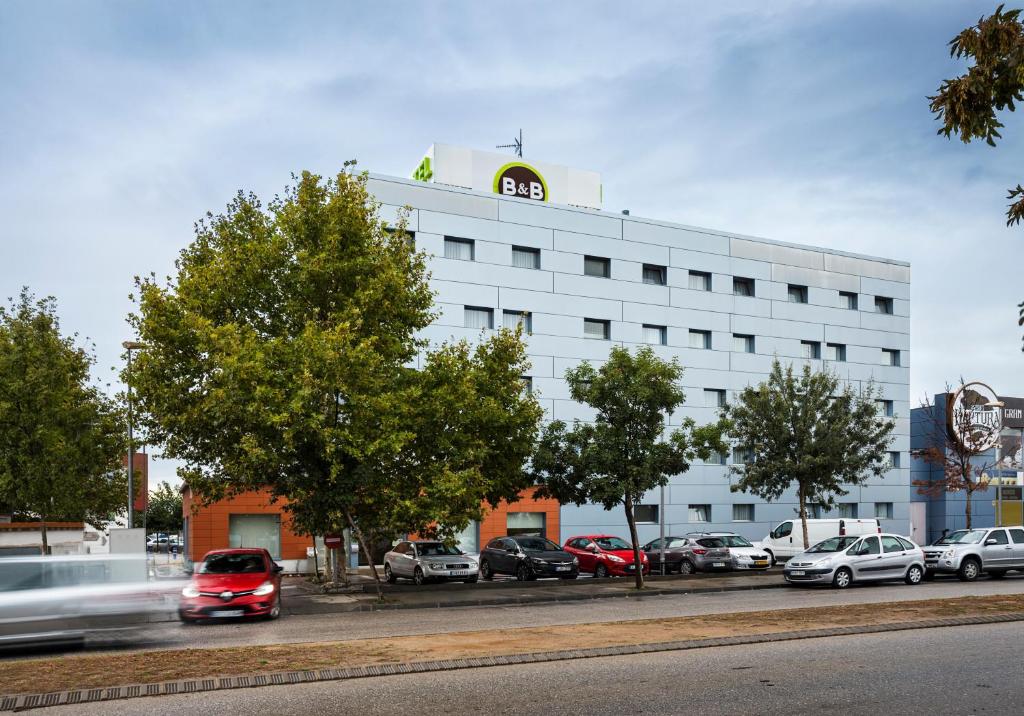 B&B HOTEL Figueres photo 2