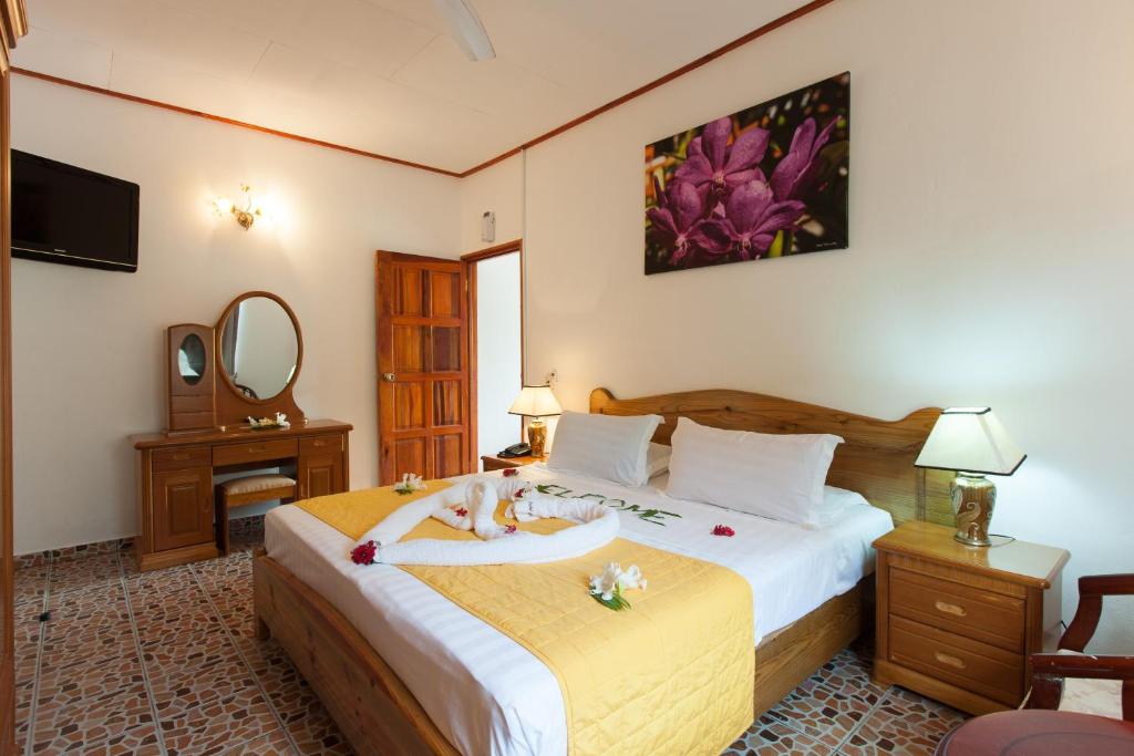 Orchid Self Catering Apartment photo 4