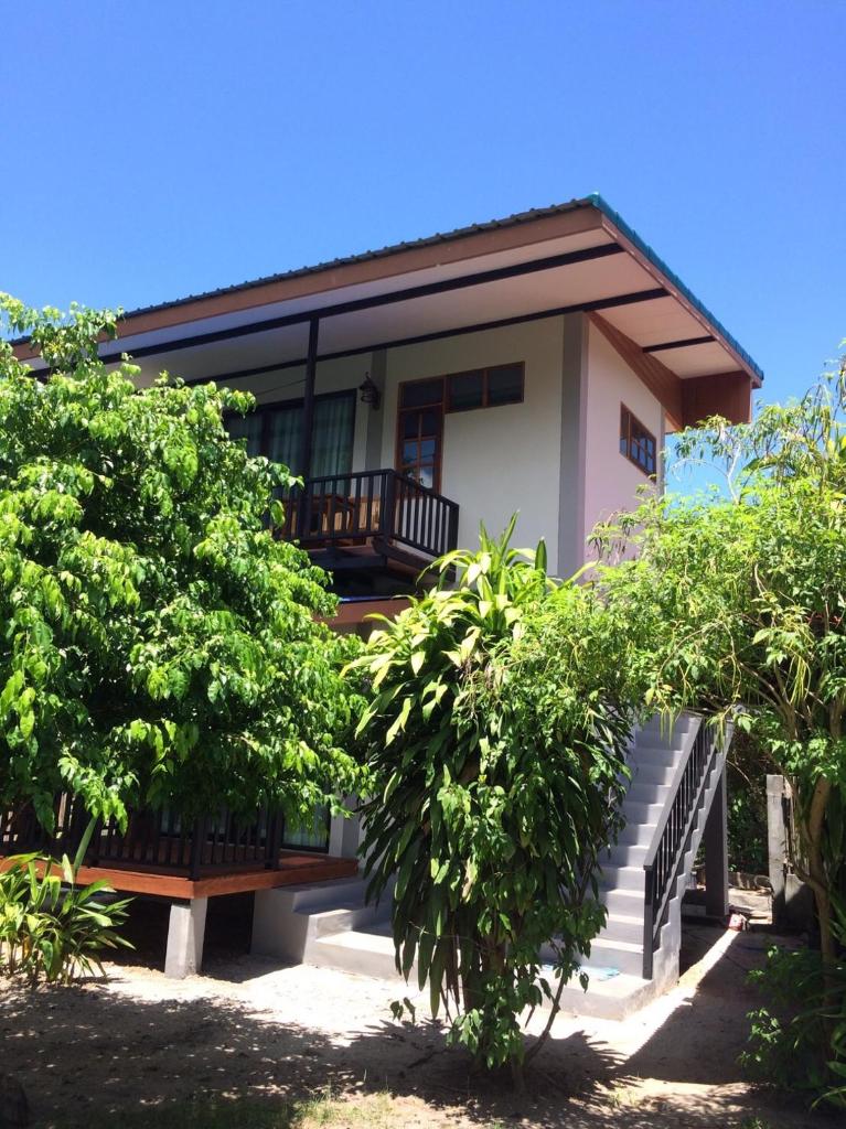 Thai Terrace Bungalow photo 2