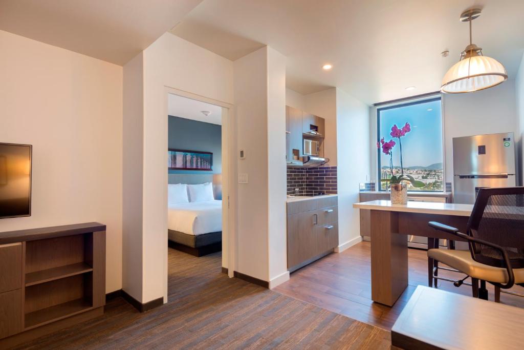 Студио (Люкс с кроватью размера «king-size»), Hyatt House Mexico City Santa Fe