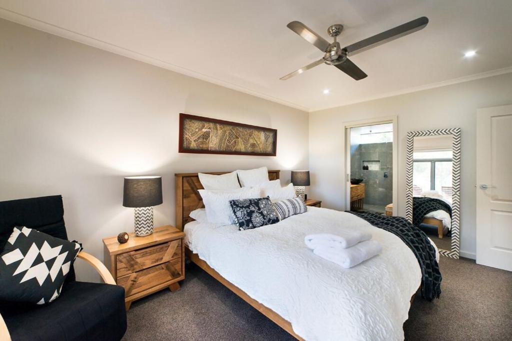 Hemley House Luxury in Halls Gap photo 4