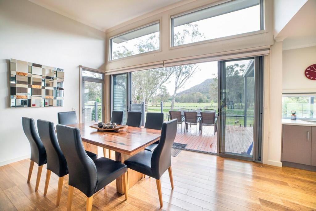 Hemley House Luxury in Halls Gap photo 2