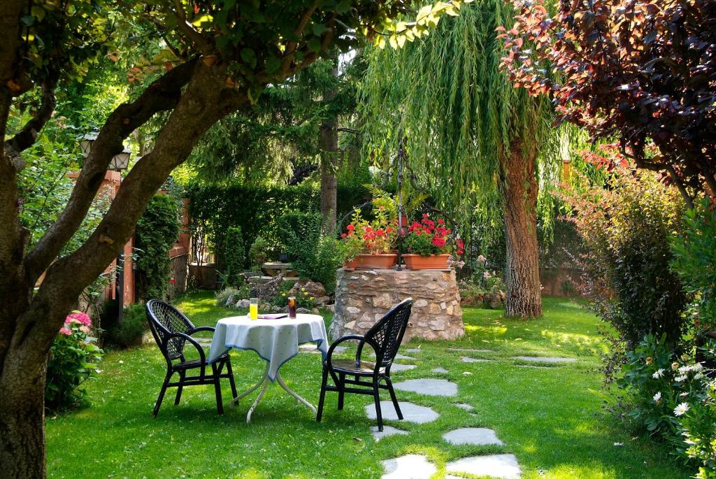 Aero Hotel Cerdanya Ca L'eudald photo 1