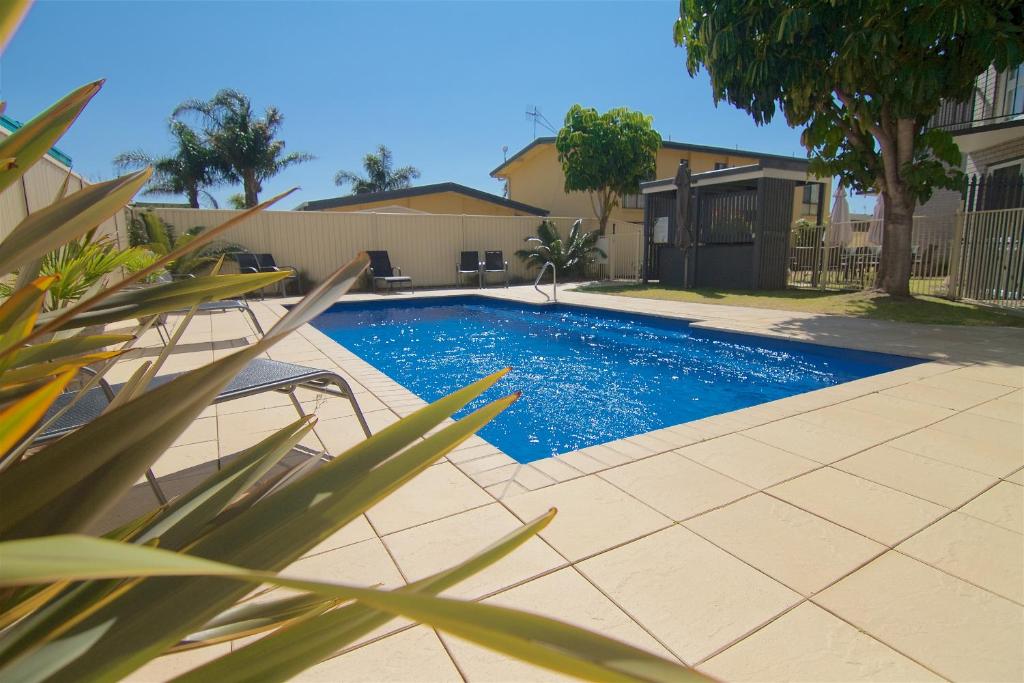The Sands Holiday Apartments photo 3