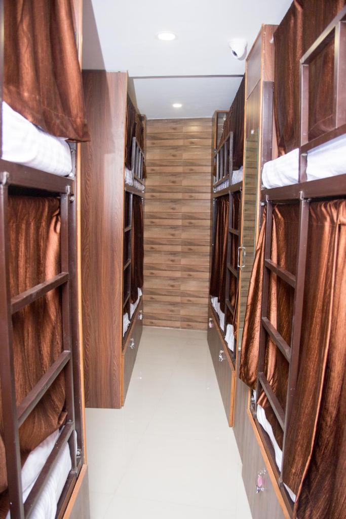 Номер (Кровать в общем 10-местном номере для мужчин), Padne Dormitory