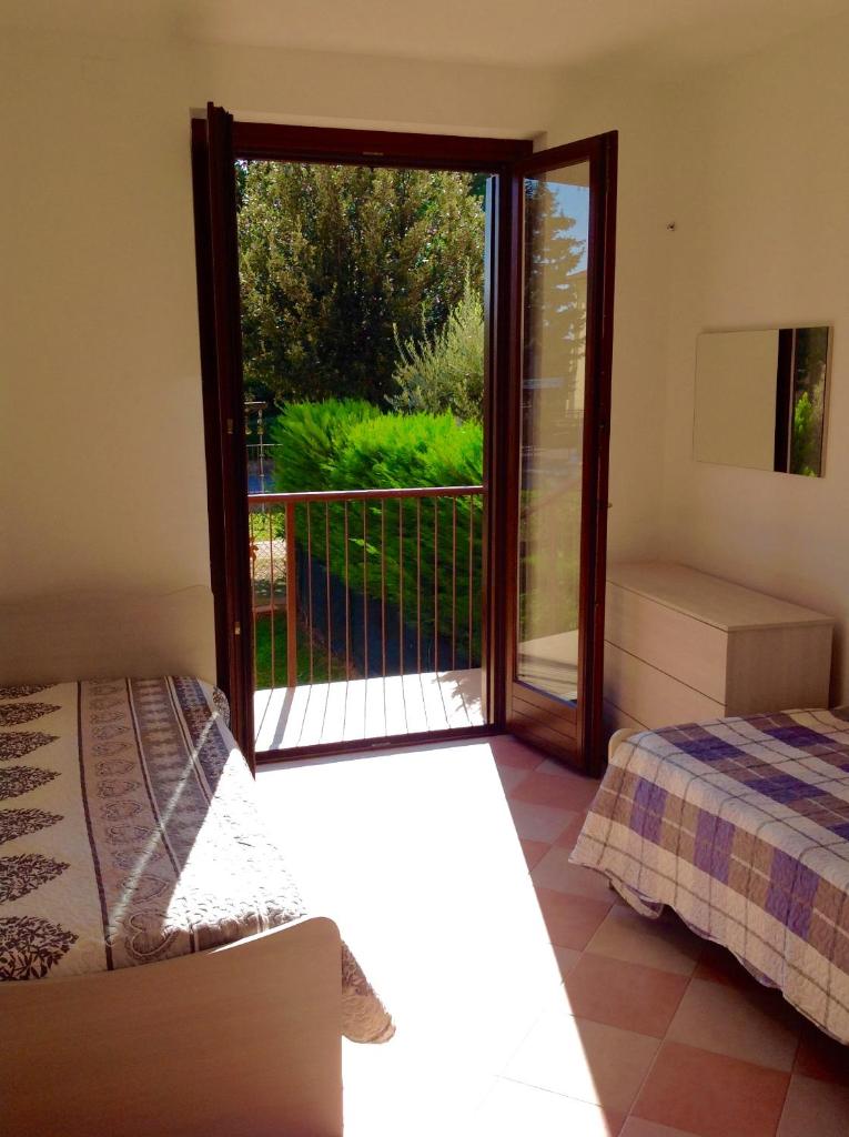 Paola Apartments photo 3