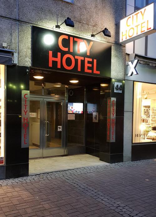 City Hotel photo 1