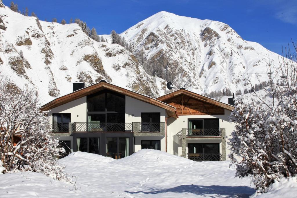 Engadin Lodge PREMIUM & PRIVATE photo 2