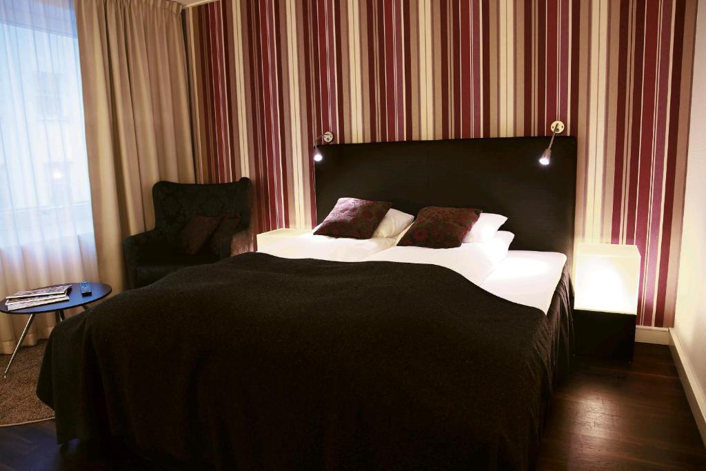 Семейный (Улучшенный семейный номер (для 2 взрослых и 2 детей)), First Hotel Witt