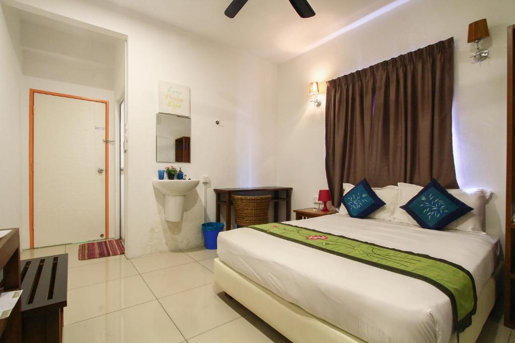 Двухместный (Номер Делюкс с кроватью размера «queen-size» и собственной ванной комнатой), Magpie Residence