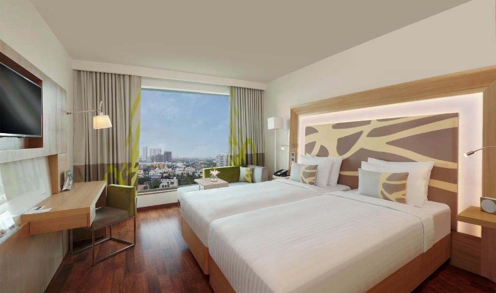 Двухместный (Aqua Pool View Room), Novotel Chennai OMR - An AccorHotels Brand