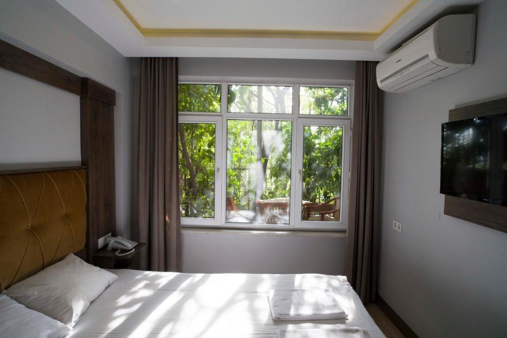 Bucoleon by Cheers Room Type - Deluxe Double Room