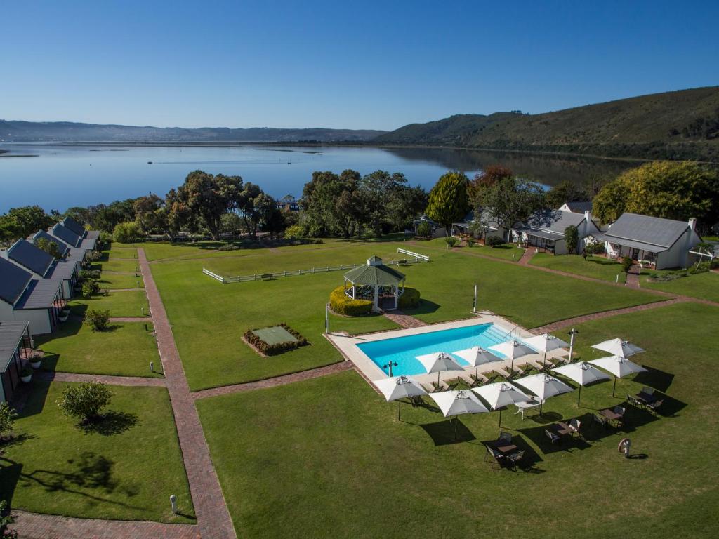 Belvidere Manor Lagoonside Cottages photo 2