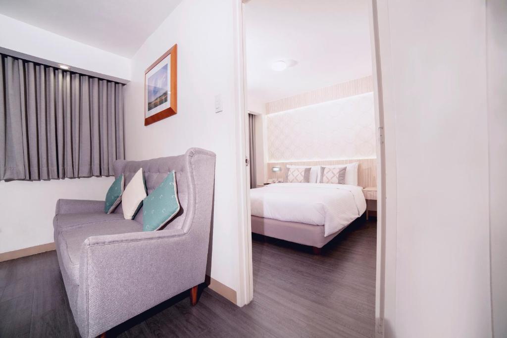 Двухместный (Номер VIP), The Charter House