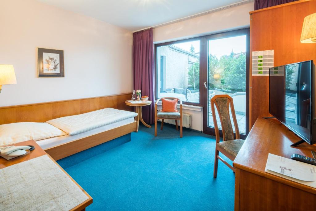 Hotel-Barbarossa-Garni bei Hanau photo 1