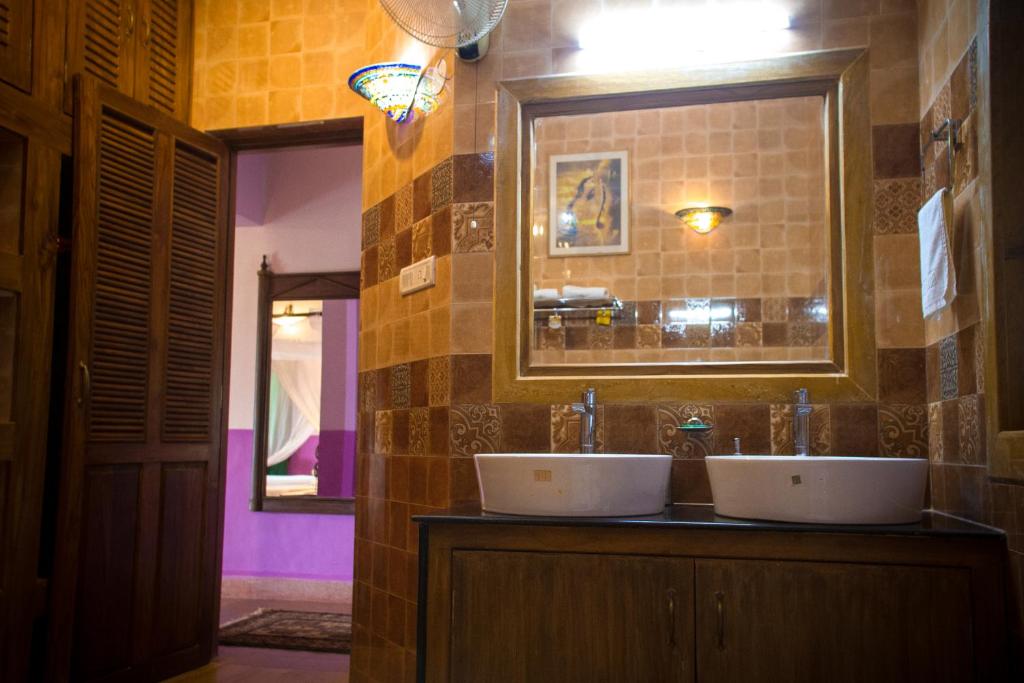 Двухместный (Двухместный номер Делюкс с 1 кроватью и балконом), Papa Jolly's Eco-Resort