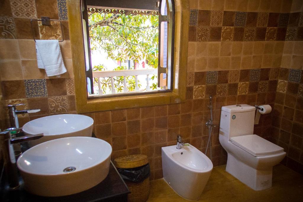 Двухместный (Двухместный номер Делюкс с 1 кроватью и балконом), Papa Jolly's Eco-Resort