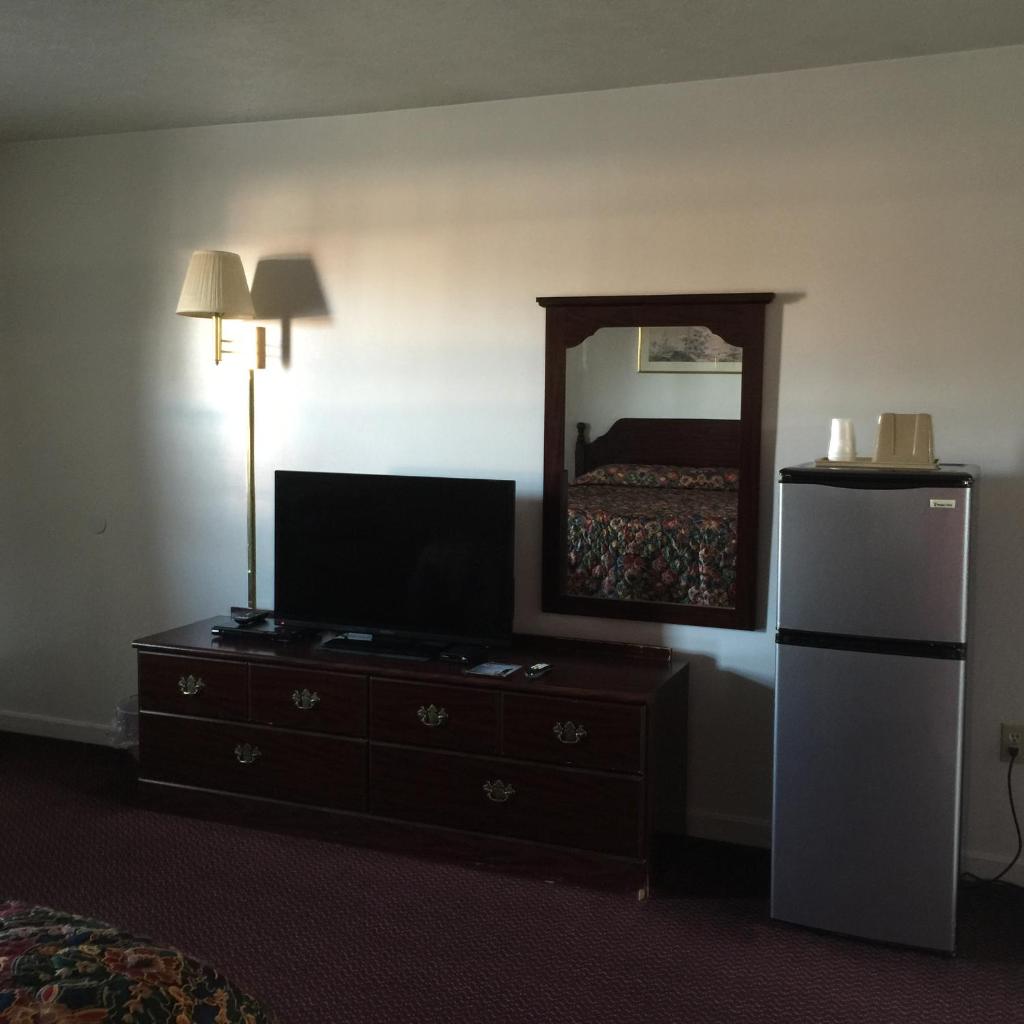 The Valley Motel image