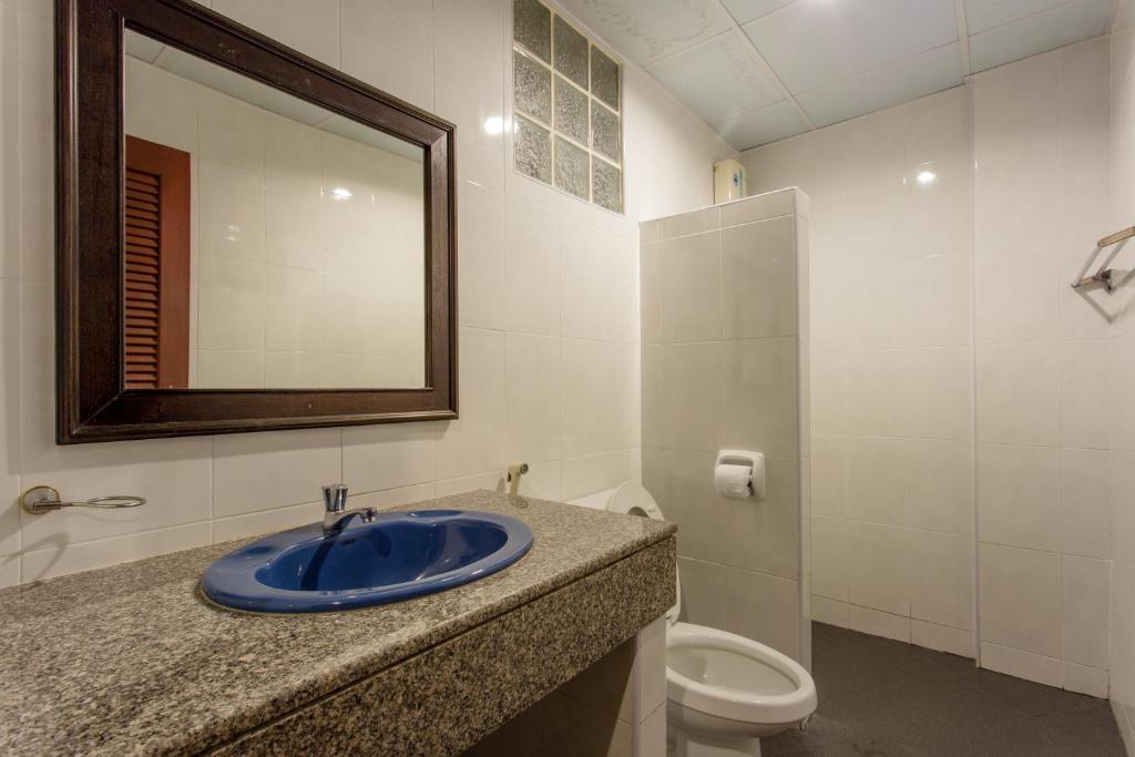 Трехместный (Трехместный номер с балконом), Surin Sunset Hotel