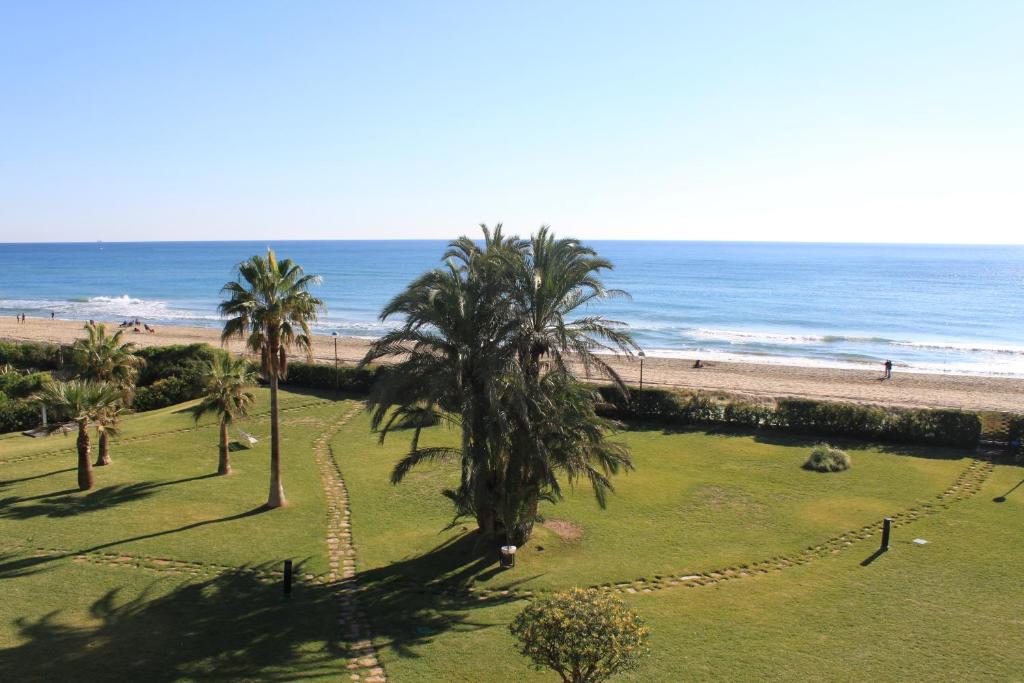 GAVA 2 BEACHFRONT PENTHOUSE photo 4