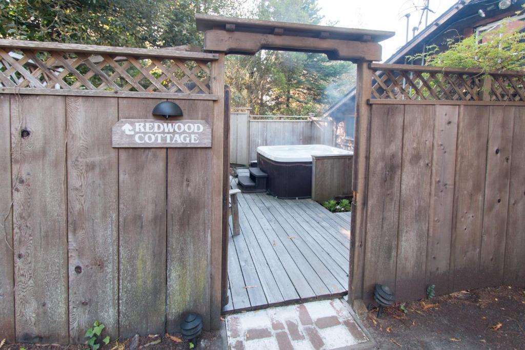 Redwood Cottage photo 4