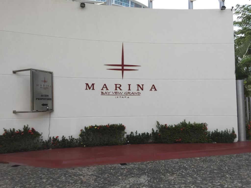 Bay View Grand Marina 203 - Sur photo 2