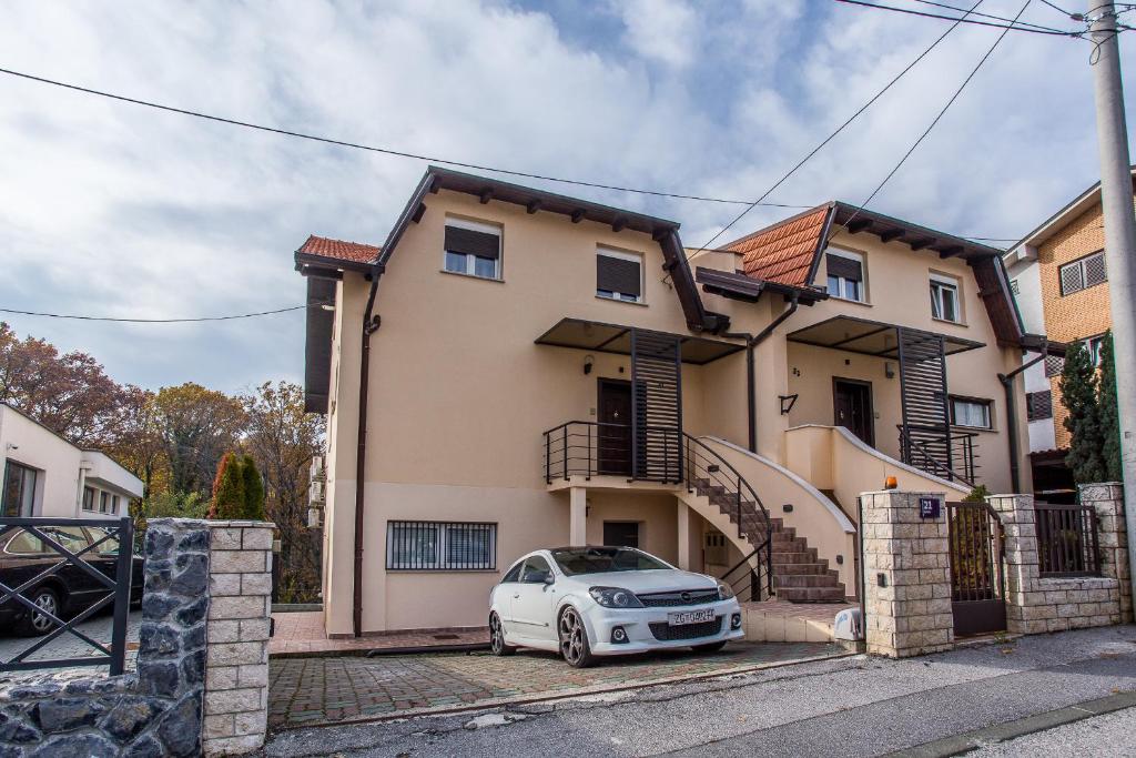 Houzzz21, Zagreb